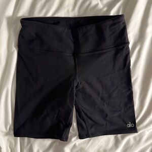 ALO Yoga Women's Black Biker Shorts